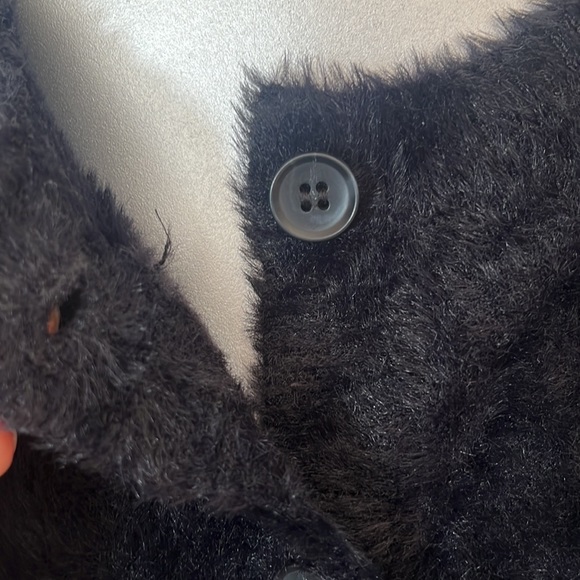 Good American Black Fuzzy Button Down Cropped Cardigan NWT - Picture 8 of 9